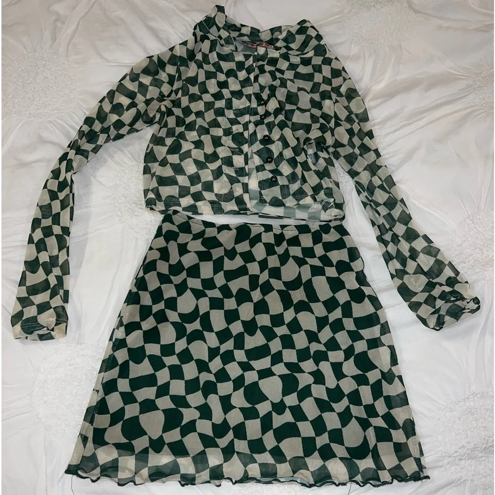 Patterned Two Piece Mesh Set - Picture 3 of 8